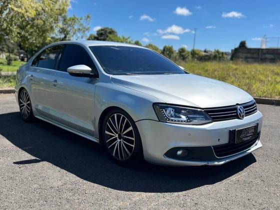 VOLKSWAGEN JETTA 2.0 TSI HIGHLINE 200CV GASOLINA 4P TIPTRONIC